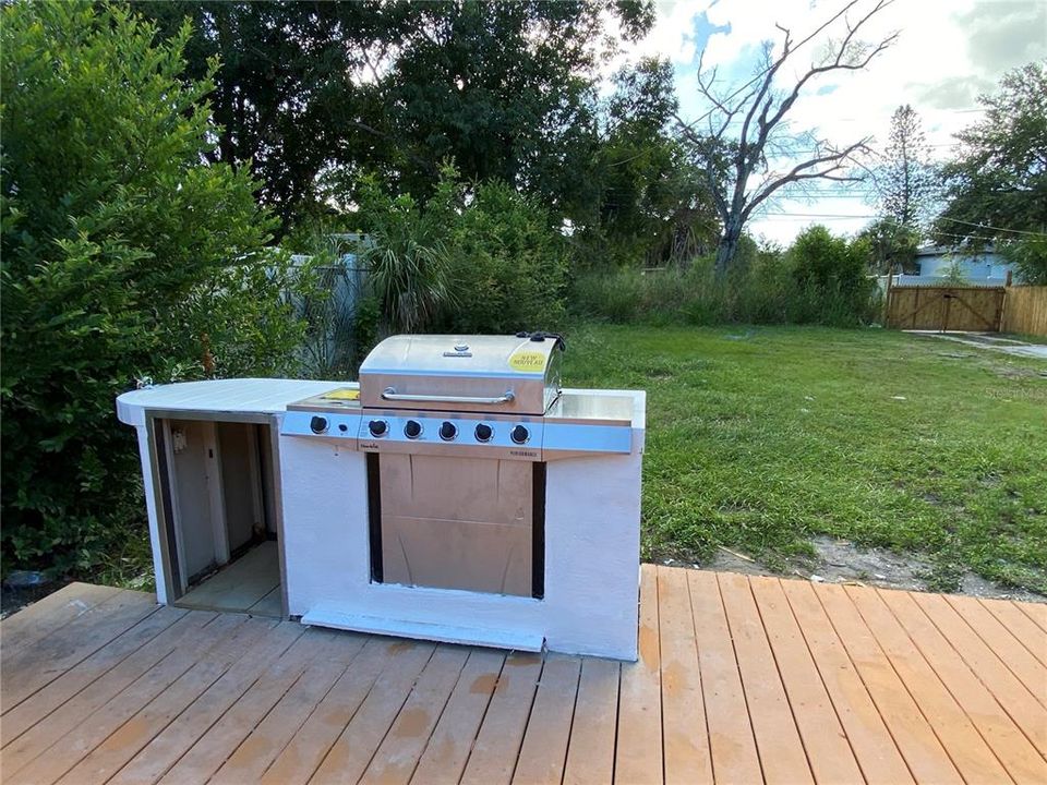 В аренду: $2,295 (3 спален, 2 ванн, 1203 Квадратных фут)