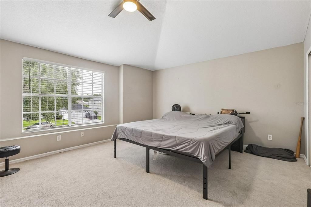 For Sale: $799,000 (6 beds, 3 baths, 2734 Square Feet)