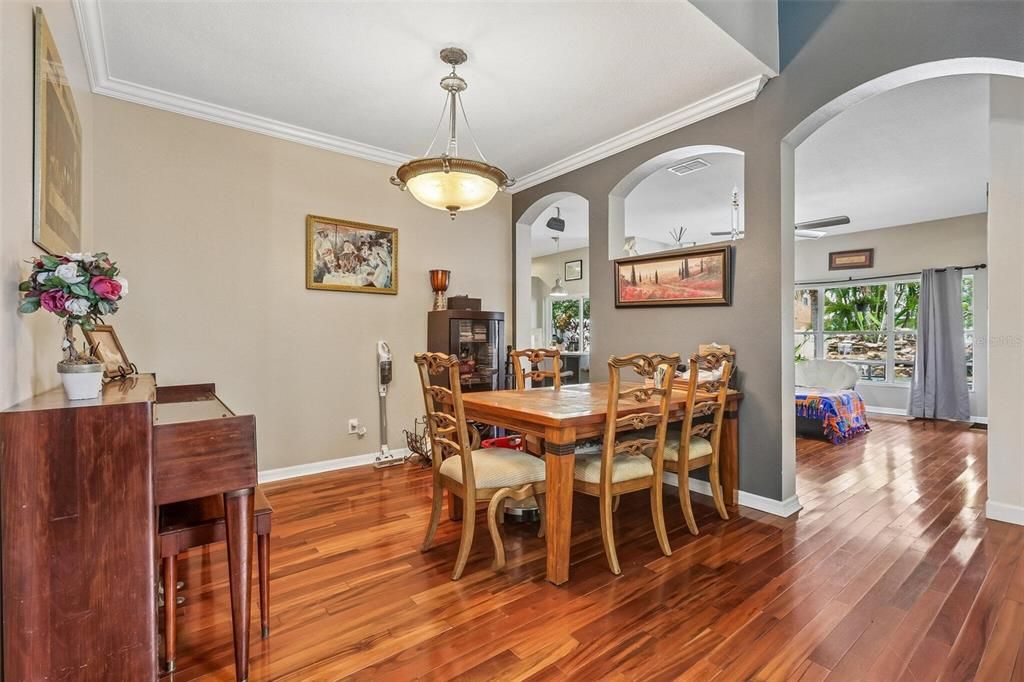 For Sale: $799,000 (6 beds, 3 baths, 2734 Square Feet)