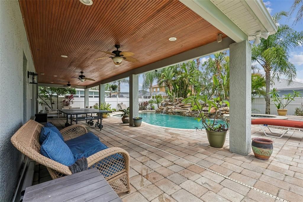 For Sale: $799,000 (6 beds, 3 baths, 2734 Square Feet)