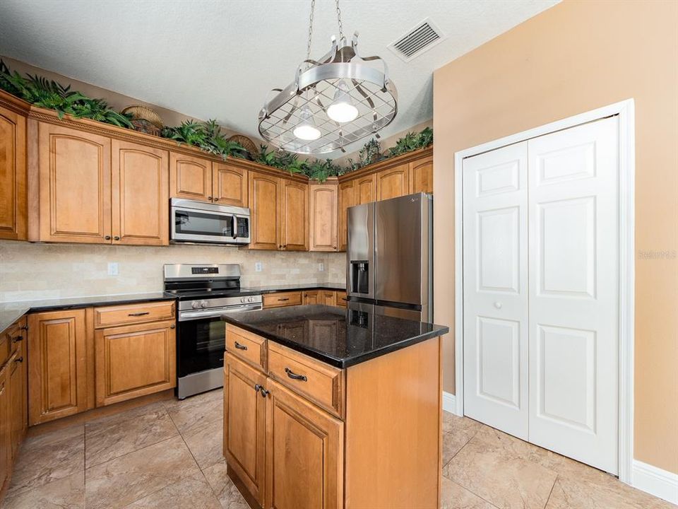 For Sale: $739,999 (4 beds, 2 baths, 2607 Square Feet)