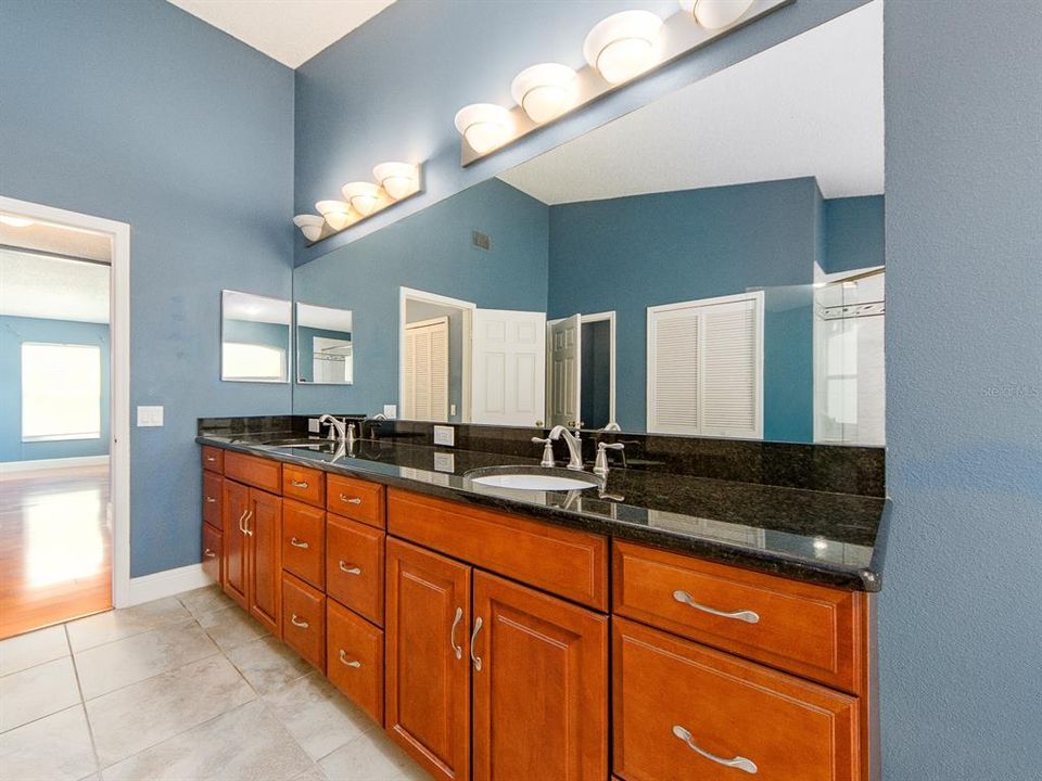 For Sale: $739,999 (4 beds, 2 baths, 2607 Square Feet)