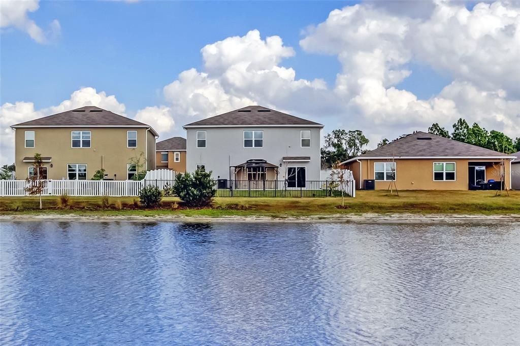 For Sale: $399,900 (5 beds, 3 baths, 2696 Square Feet)