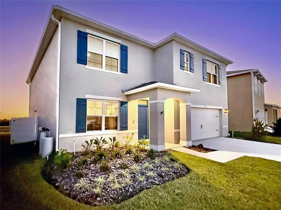 For Sale: $399,900 (5 beds, 3 baths, 2696 Square Feet)