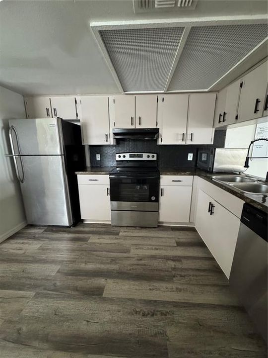 En Renta: $1,650 (2 camas, 1 baños, 1000 Pies cuadrados)