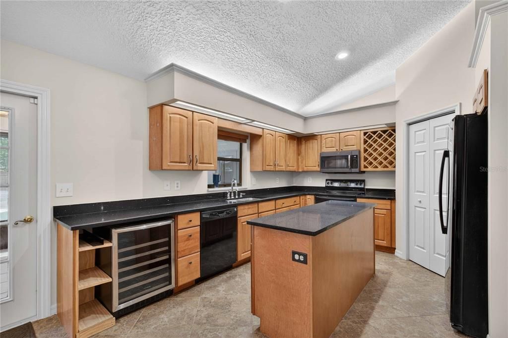 Active With Contract: $445,000 (3 beds, 2 baths, 1645 Square Feet)