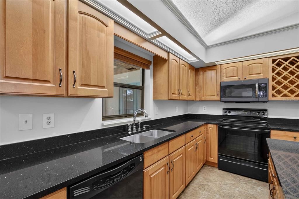 Active With Contract: $445,000 (3 beds, 2 baths, 1645 Square Feet)