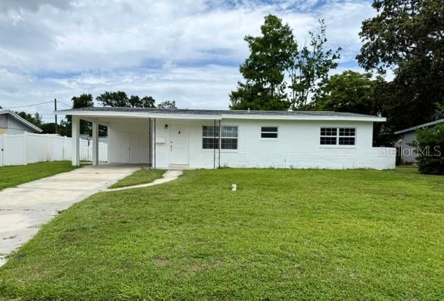 For Sale: $210,000 (3 beds, 1 baths, 888 Square Feet)