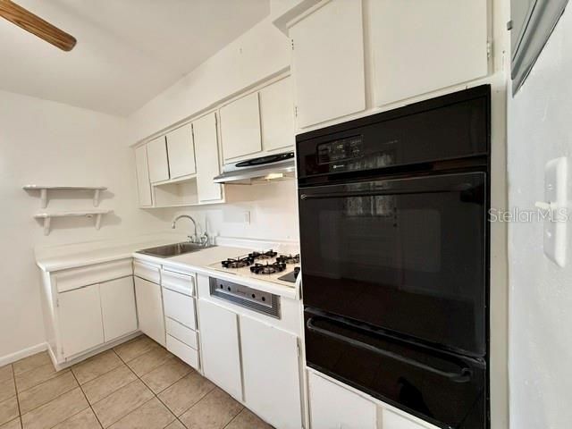 For Sale: $210,000 (3 beds, 1 baths, 888 Square Feet)