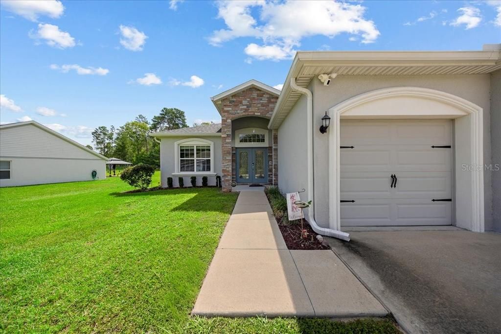 For Sale: $389,900 (4 beds, 3 baths, 2336 Square Feet)