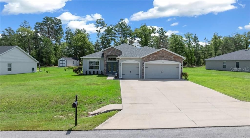 For Sale: $389,900 (4 beds, 3 baths, 2336 Square Feet)