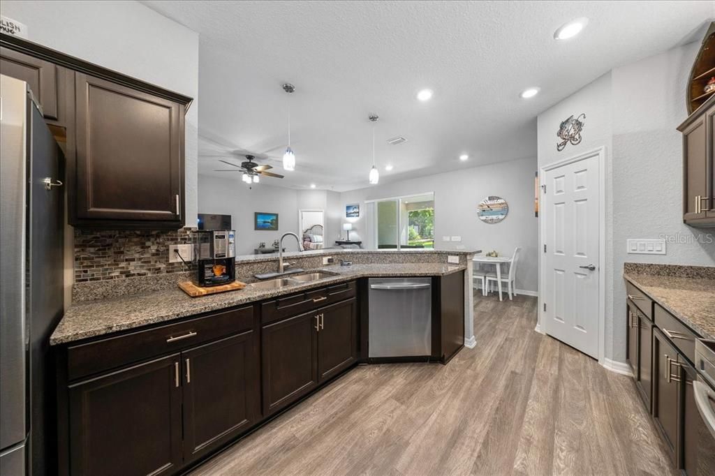 For Sale: $389,900 (4 beds, 3 baths, 2336 Square Feet)
