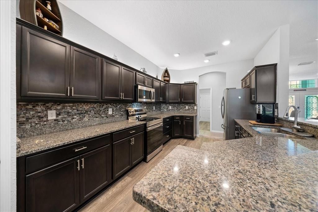 For Sale: $389,900 (4 beds, 3 baths, 2336 Square Feet)
