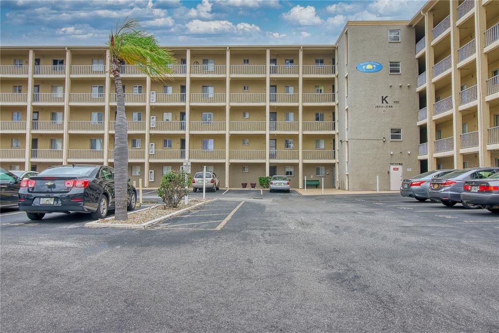 For Rent: $1,350 (2 beds, 2 baths, 1144 Square Feet)