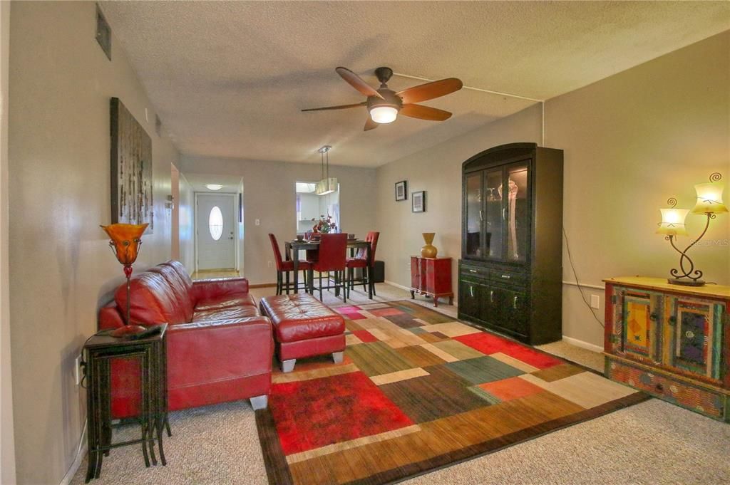 For Rent: $1,350 (2 beds, 2 baths, 1144 Square Feet)