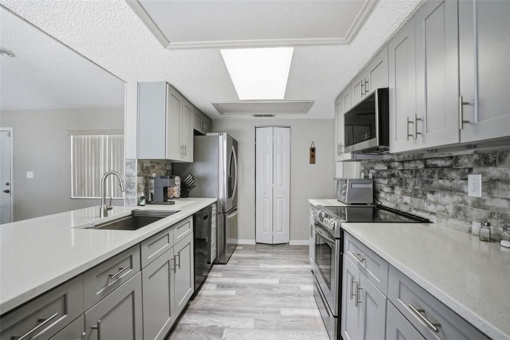 En Venta: $349,900 (3 camas, 2 baños, 1876 Pies cuadrados)