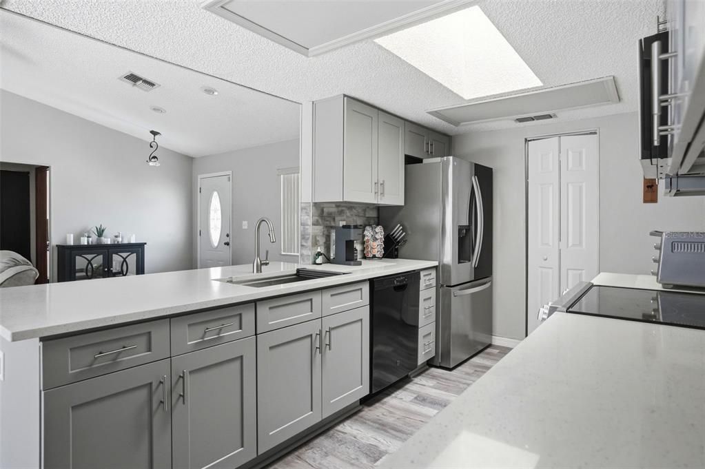 En Venta: $349,900 (3 camas, 2 baños, 1876 Pies cuadrados)