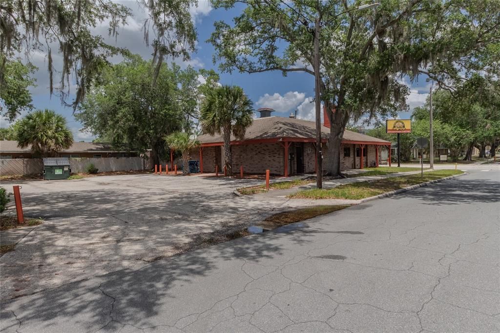 For Sale: $400,000 (0 beds, 0 baths, 2400 Square Feet)