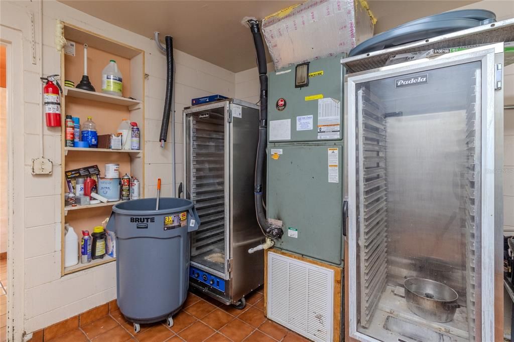 For Sale: $400,000 (0 beds, 0 baths, 2400 Square Feet)