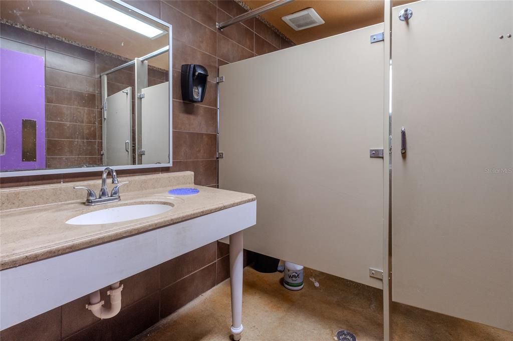 For Sale: $400,000 (0 beds, 0 baths, 2400 Square Feet)