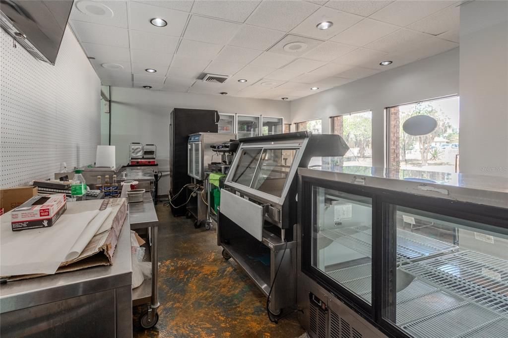 For Sale: $400,000 (0 beds, 0 baths, 2400 Square Feet)