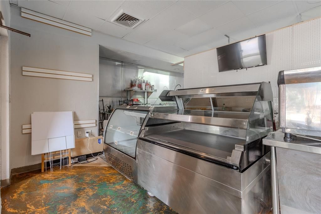 For Sale: $400,000 (0 beds, 0 baths, 2400 Square Feet)
