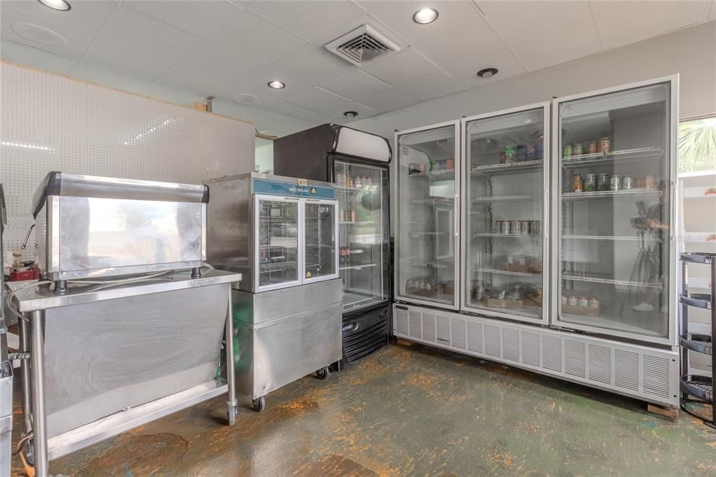 For Sale: $400,000 (0 beds, 0 baths, 2400 Square Feet)