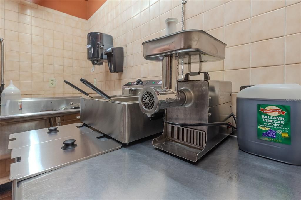 For Sale: $400,000 (0 beds, 0 baths, 2400 Square Feet)