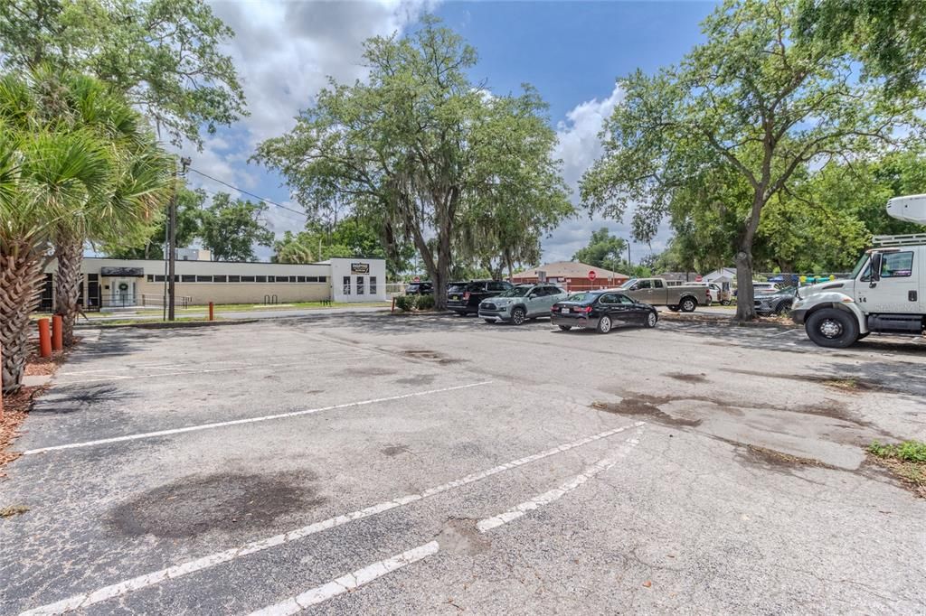 For Sale: $400,000 (0 beds, 0 baths, 2400 Square Feet)
