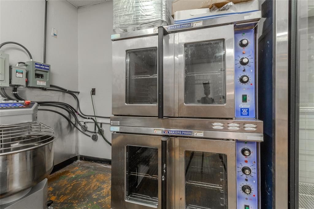For Sale: $400,000 (0 beds, 0 baths, 2400 Square Feet)