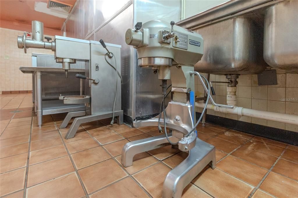 For Sale: $400,000 (0 beds, 0 baths, 2400 Square Feet)