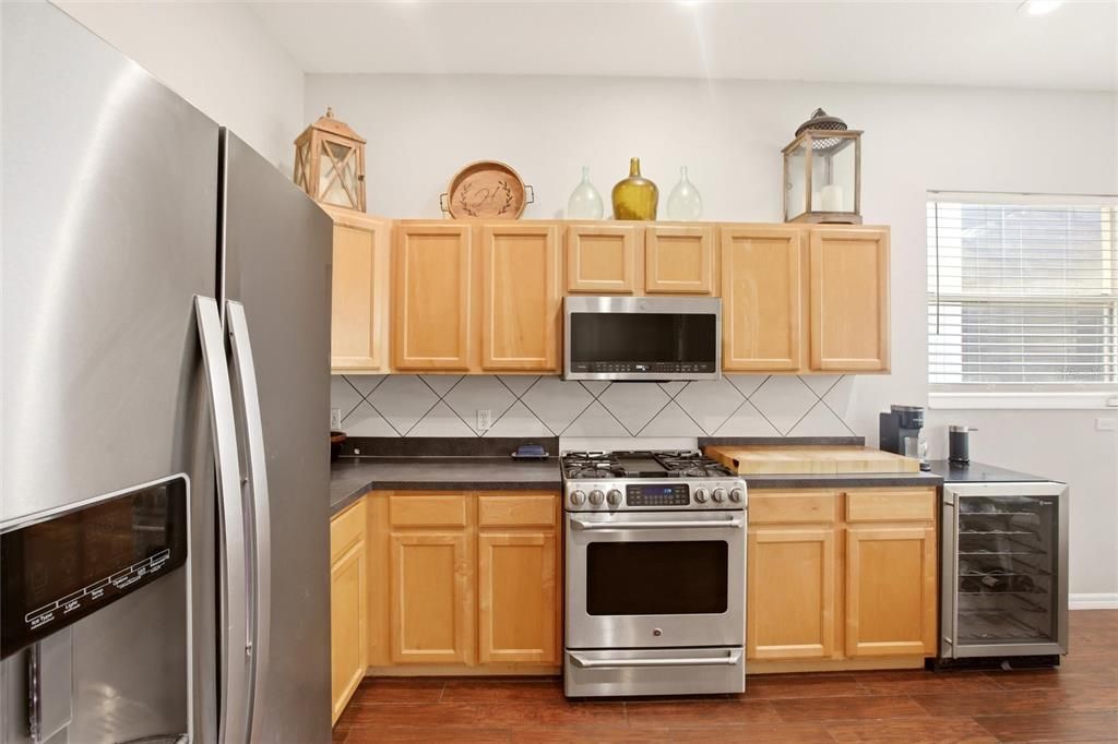 For Sale: $624,900 (4 beds, 2 baths, 2441 Square Feet)