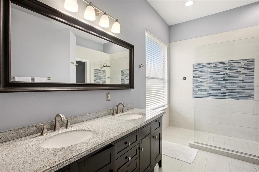 For Sale: $624,900 (4 beds, 2 baths, 2441 Square Feet)