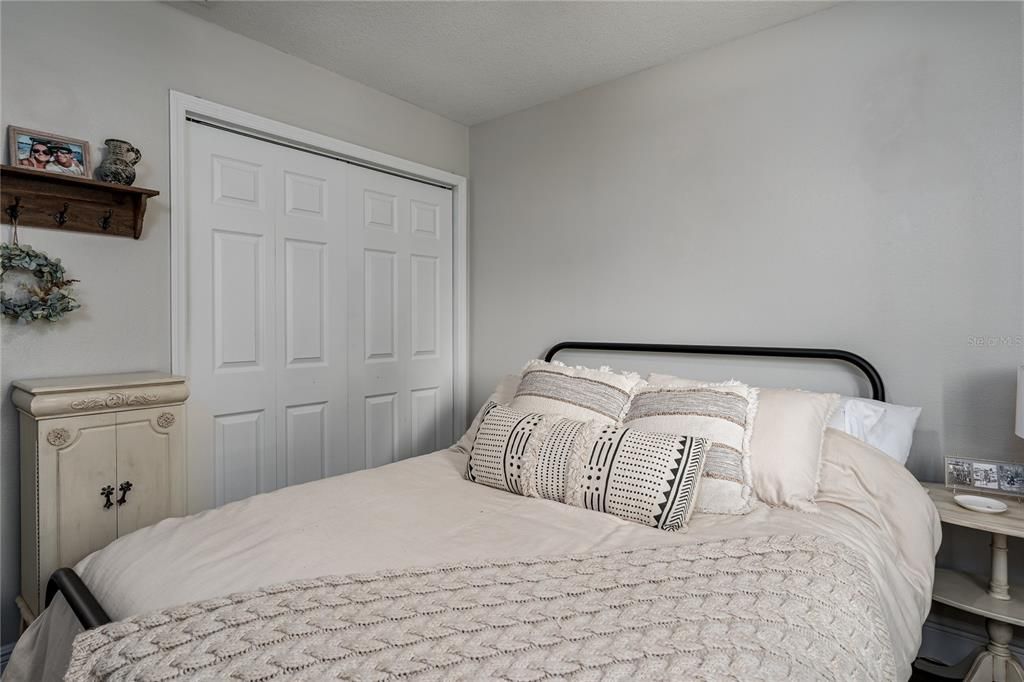 For Sale: $349,000 (3 beds, 2 baths, 1119 Square Feet)