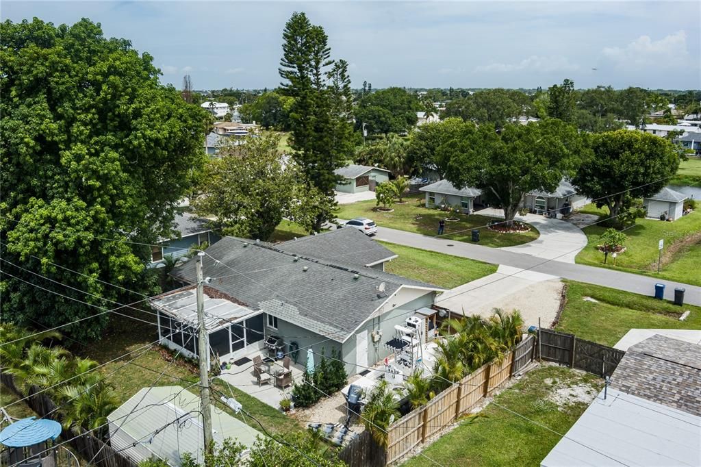 For Sale: $349,000 (3 beds, 2 baths, 1119 Square Feet)