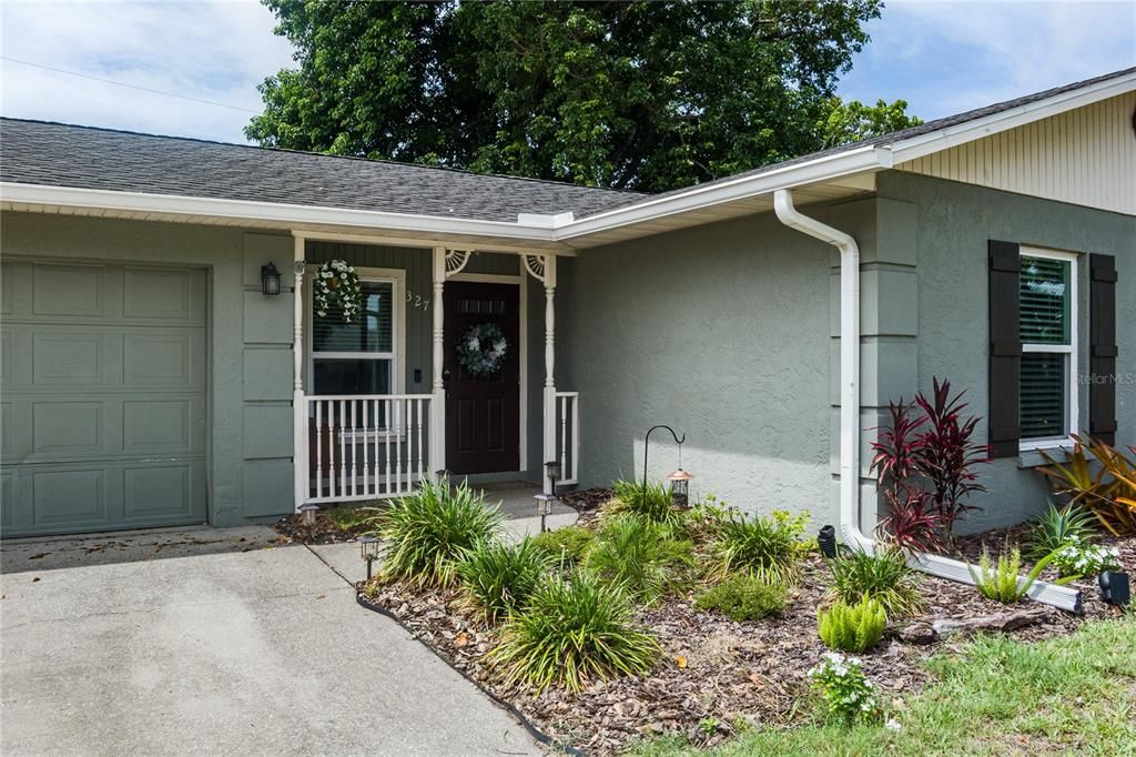 For Sale: $349,000 (3 beds, 2 baths, 1119 Square Feet)