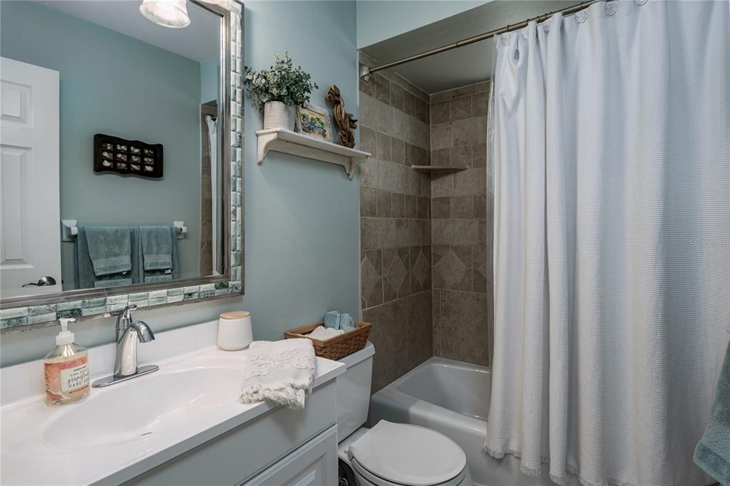 For Sale: $349,000 (3 beds, 2 baths, 1119 Square Feet)