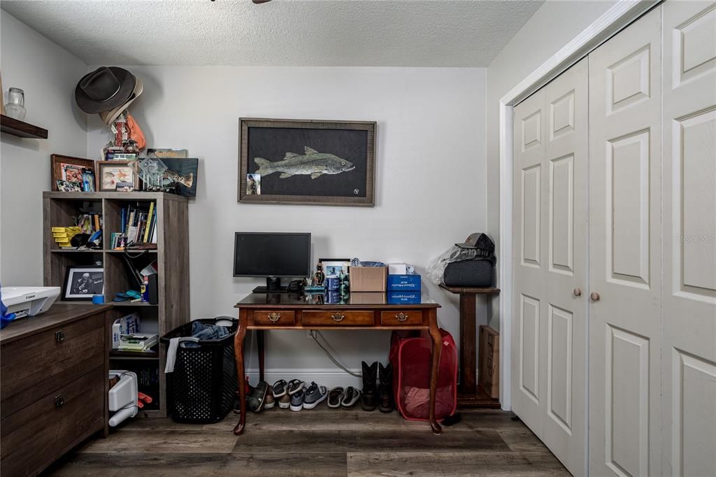 For Sale: $349,000 (3 beds, 2 baths, 1119 Square Feet)