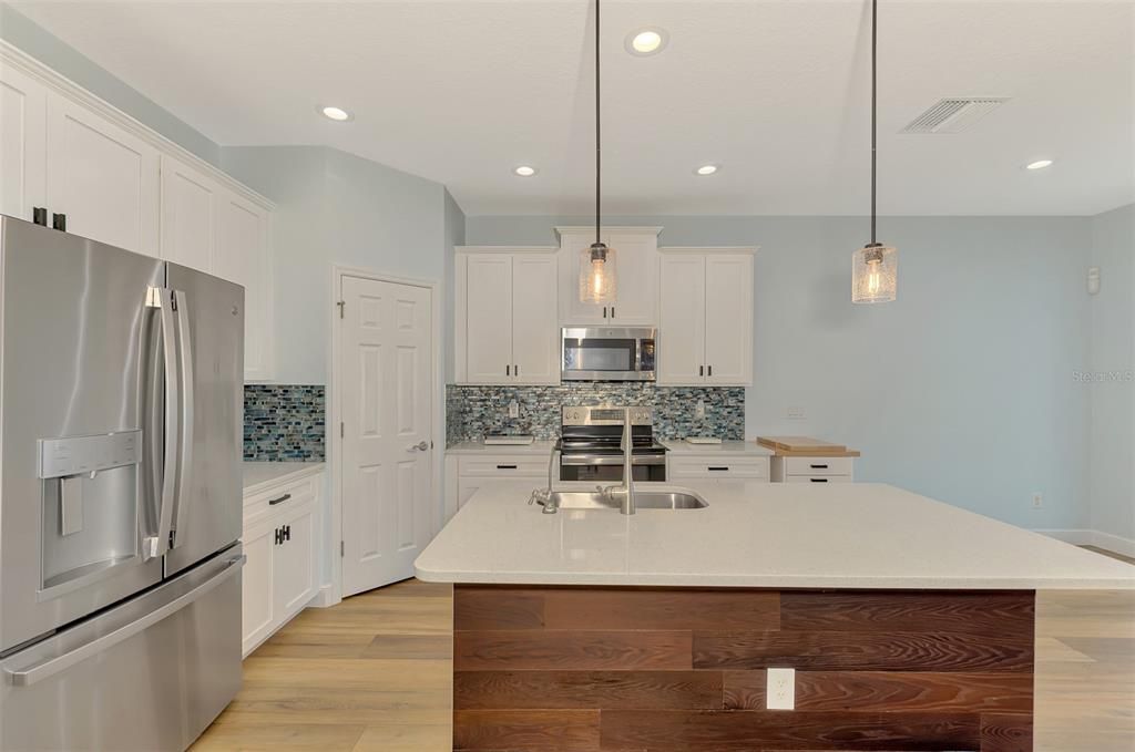 待售: $434,000 (3 贝兹, 2 浴室, 1749 平方英尺)