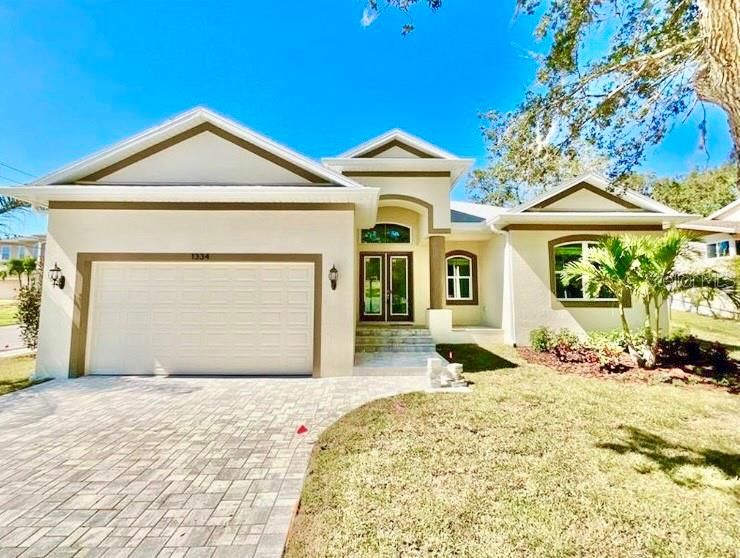For Rent: $3,500 (3 beds, 2 baths, 2055 Square Feet)