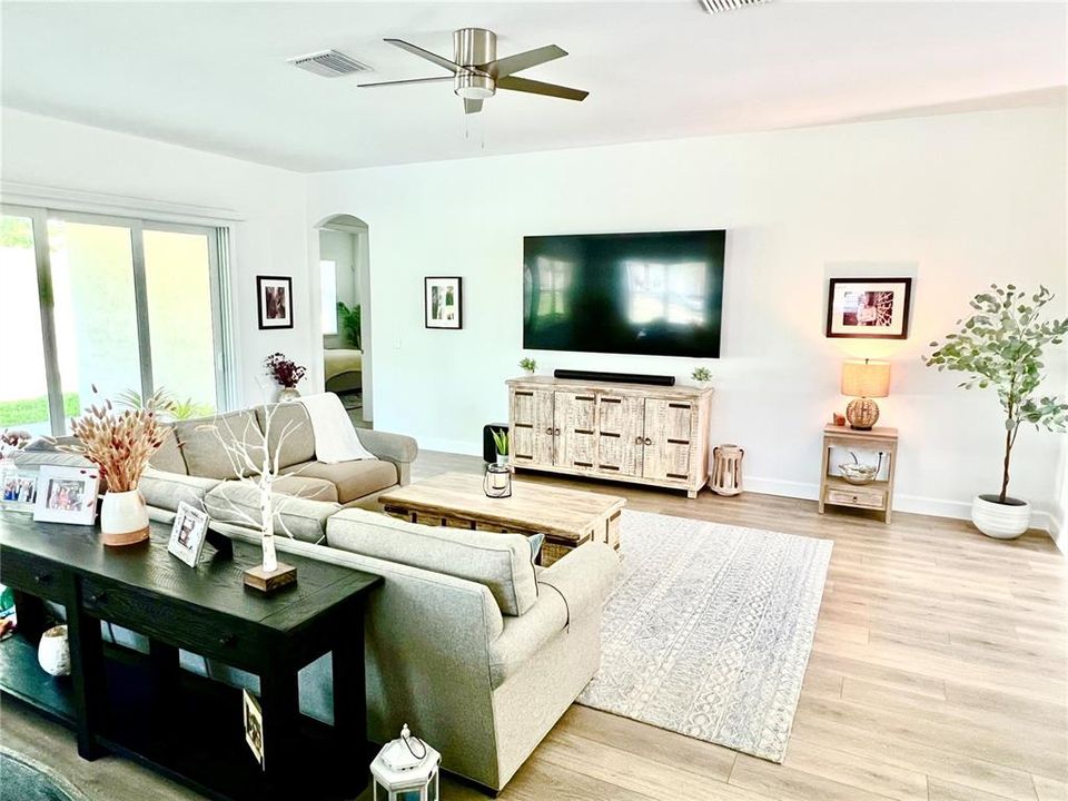 For Rent: $3,500 (3 beds, 2 baths, 2055 Square Feet)