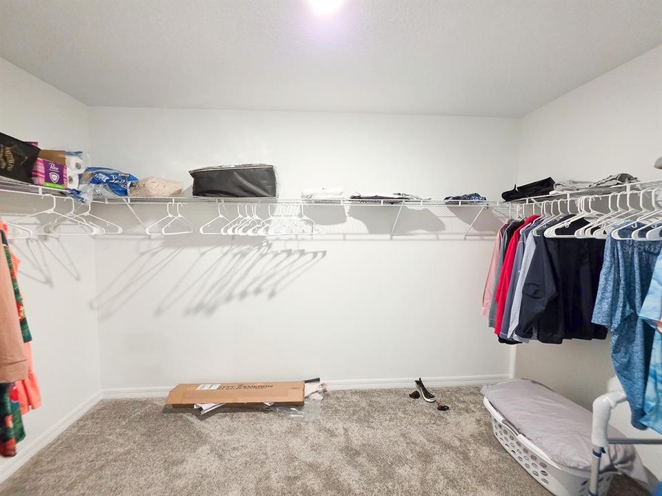 For Sale: $359,000 (4 beds, 2 baths, 1935 Square Feet)
