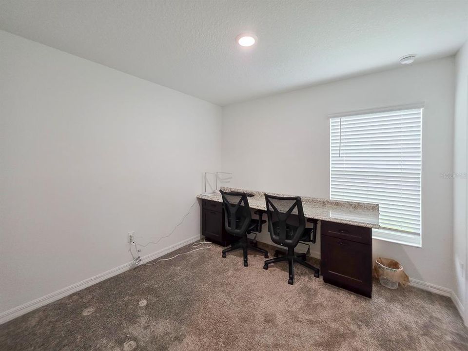 For Sale: $359,000 (4 beds, 2 baths, 1935 Square Feet)