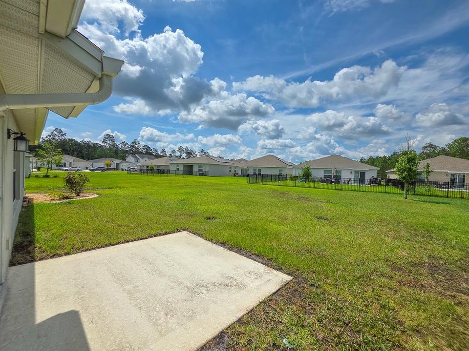 For Sale: $359,000 (4 beds, 2 baths, 1935 Square Feet)