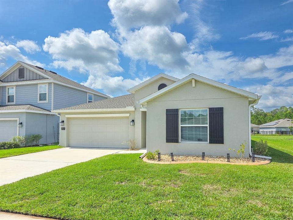For Sale: $359,000 (4 beds, 2 baths, 1935 Square Feet)