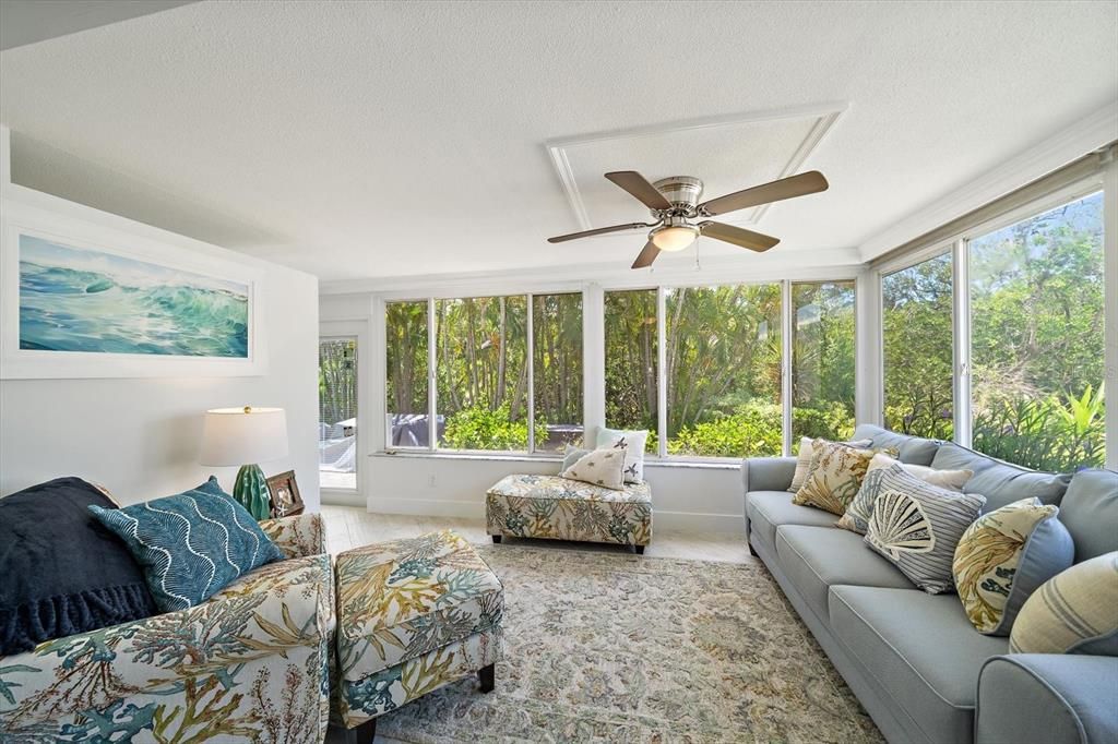 For Rent: $3,000 (2 beds, 2 baths, 1390 Square Feet)