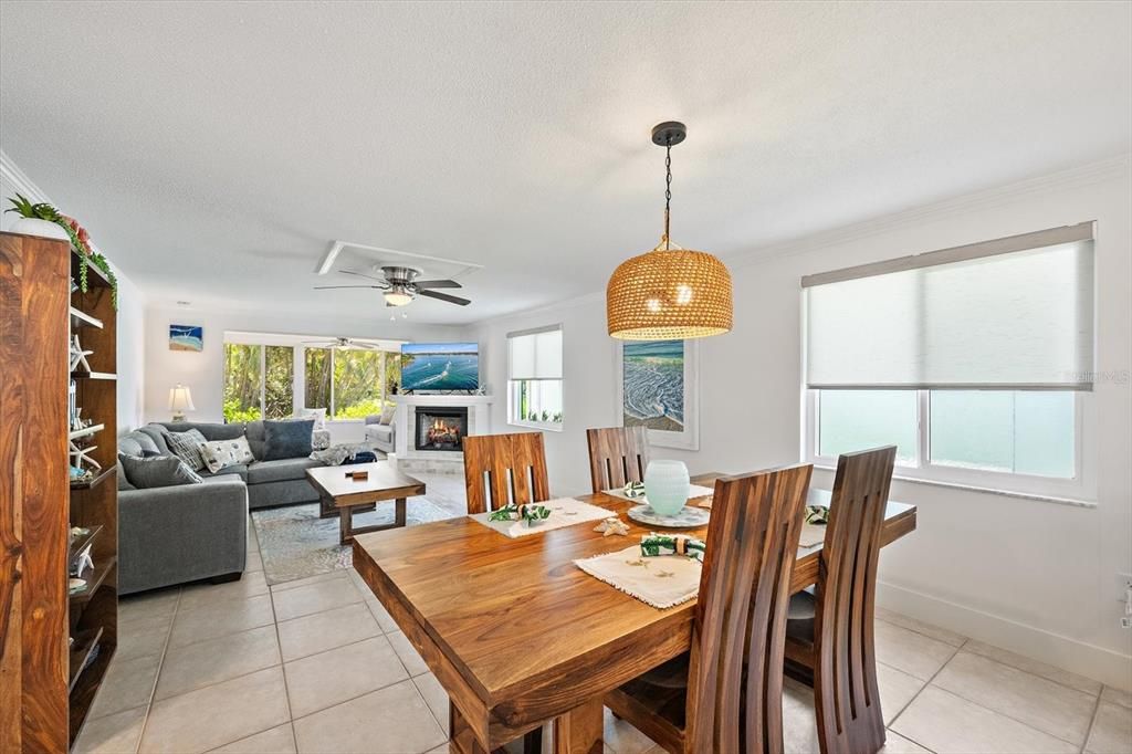 For Rent: $3,000 (2 beds, 2 baths, 1390 Square Feet)