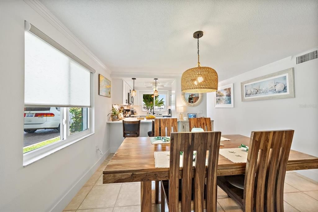 For Rent: $3,000 (2 beds, 2 baths, 1390 Square Feet)