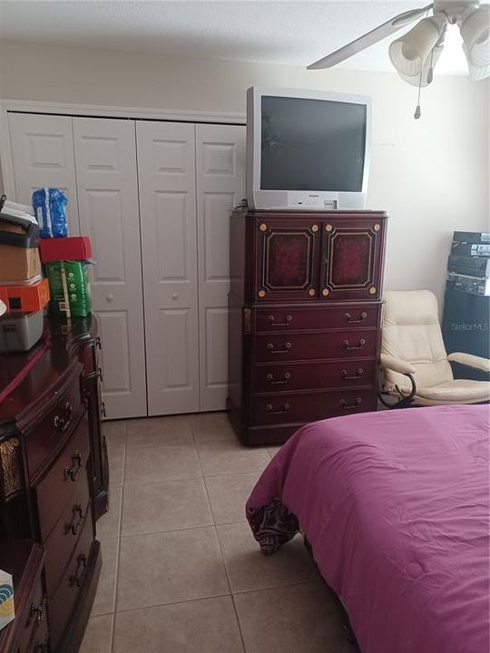 En Venta: $599,900 (4 camas, 2 baños, 1957 Pies cuadrados)