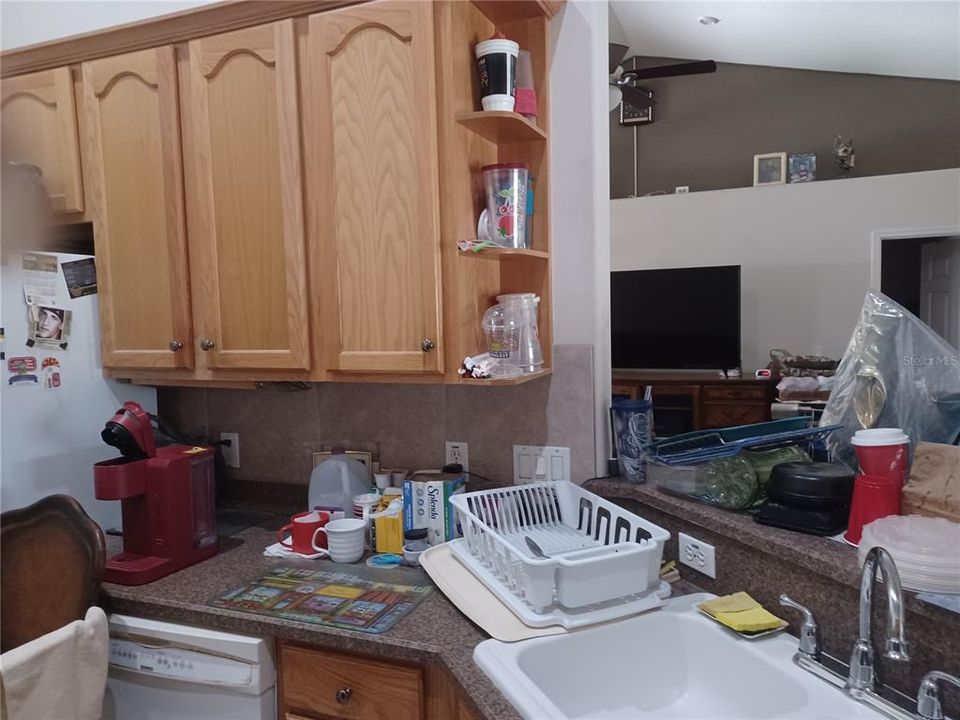 En Venta: $599,900 (4 camas, 2 baños, 1957 Pies cuadrados)